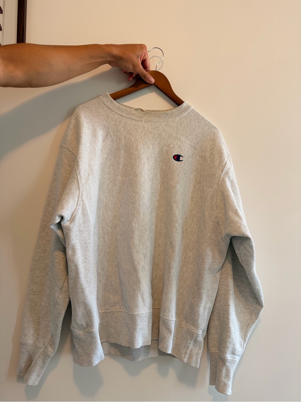 Champion Light Gray Men's Crewneck Sweatshirt with Embroidered Logo